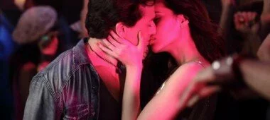 Kriti Sanon Heropanti movie hot kiss photos